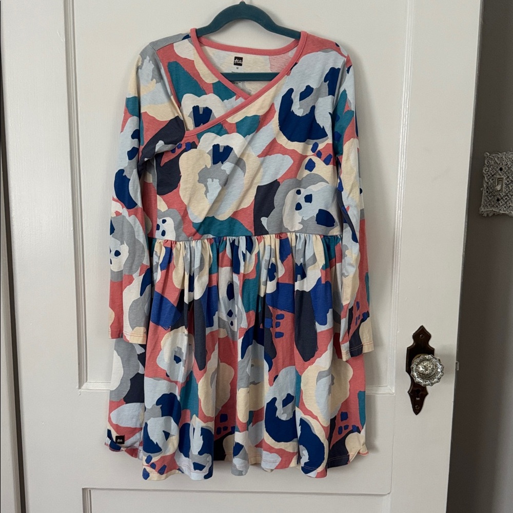 Tea Collection/Long Sleeve Wrap Neck Dress in the "Super Bloom" print